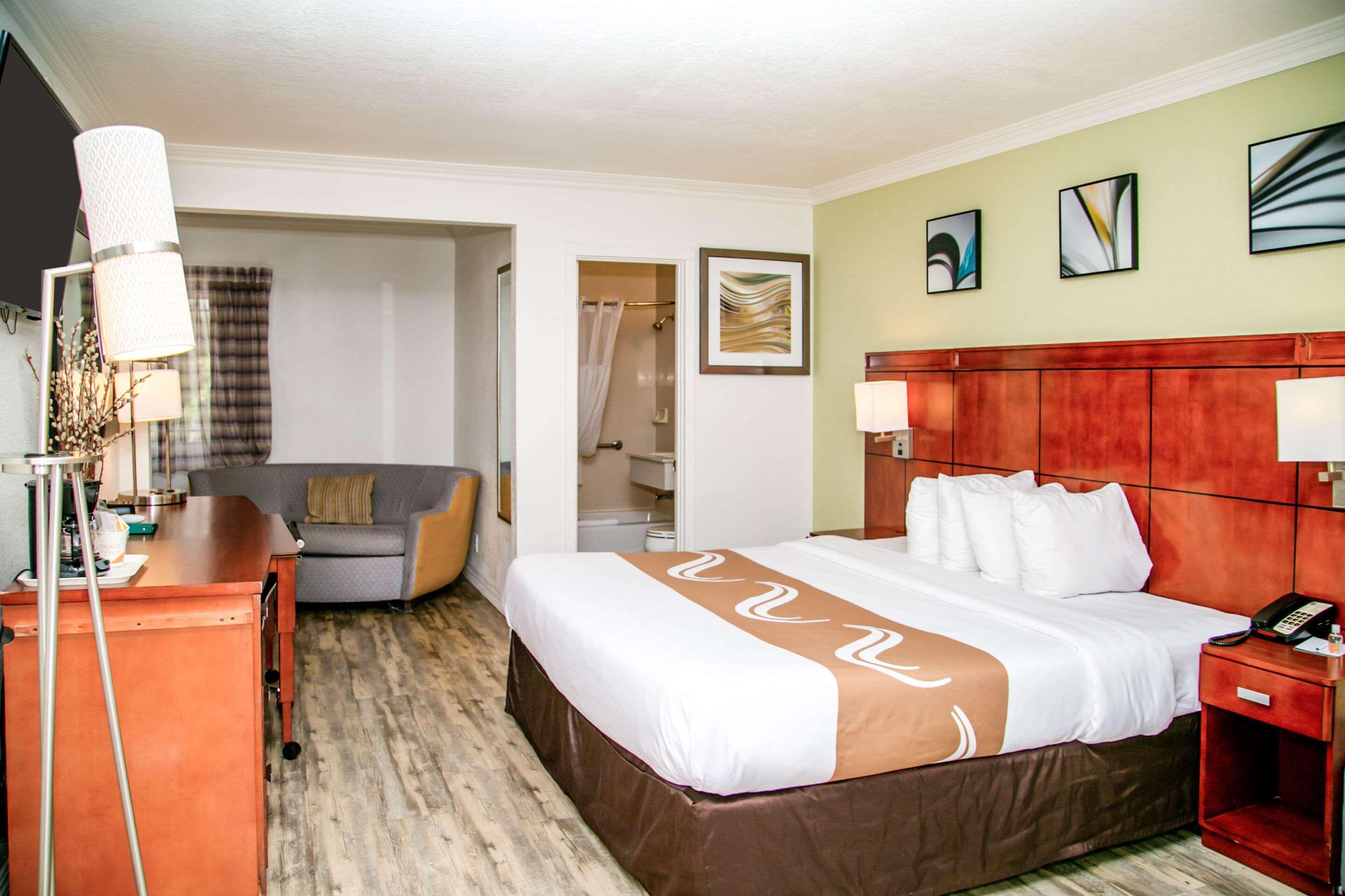 Quality Inn & Suites Thousand Oaks - Us101 Eksteriør bilde